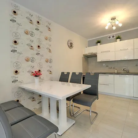 Przytulne Sun Seasons 24 W Szklarskiej Porebie By Renters 아파트